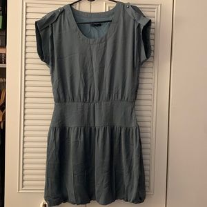Mint green bubble hem dress from Gap. Size 6